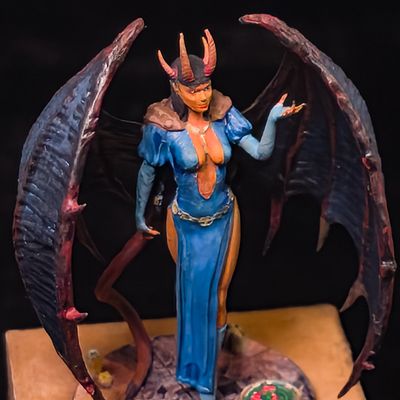 Zinora, the Temptress of Hearts