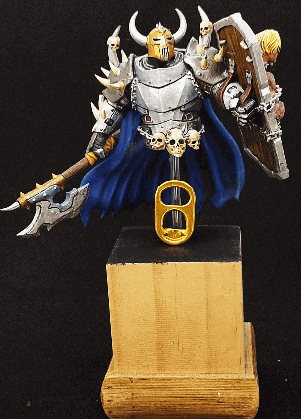 Busto – Kalsour, O Cavaleiro da Escuridão