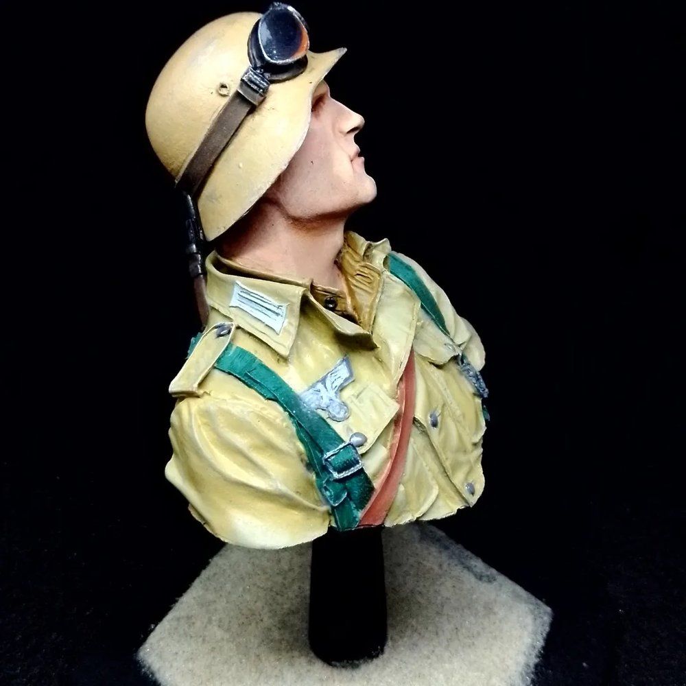 Dak soldier 1/8 Young miniatures