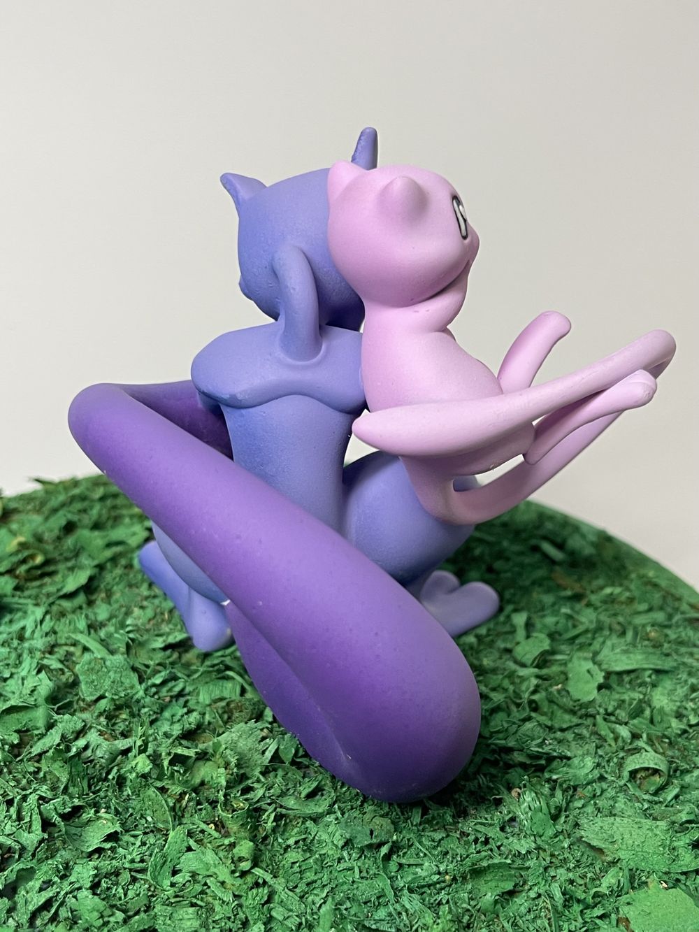 Mew e Mewtwo