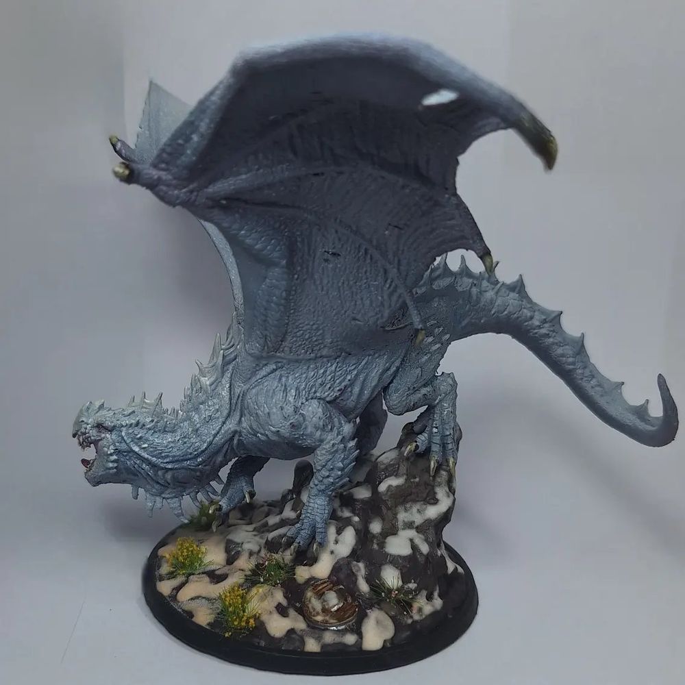 Hoarfrost, the Albino Dragon