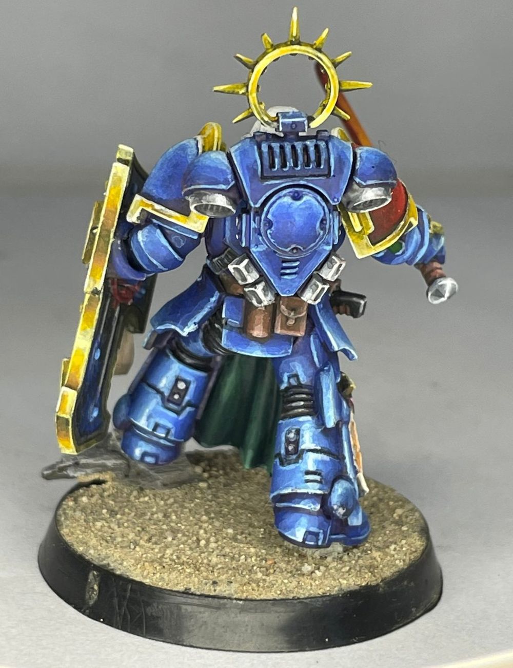 17 - Ultramarine bladeguard veteran