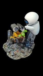 Wall-e and Eve Nomnom Figures
