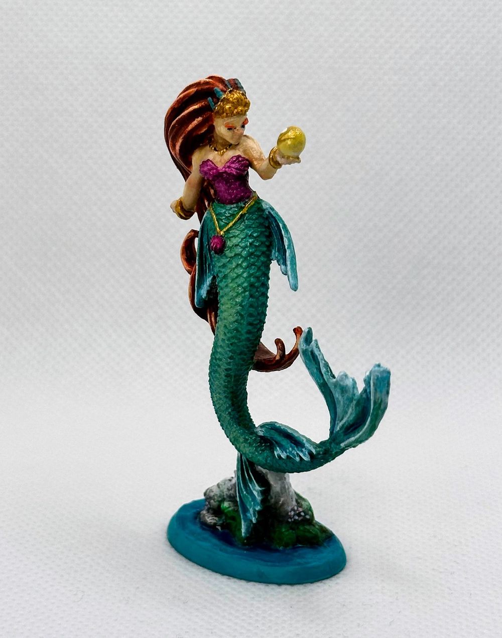 Mermaid Queen - Reaper Bones Black