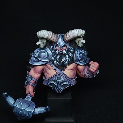 Busto anão loot studios.