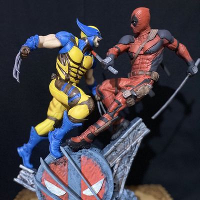 Wolverine vs Deadpool