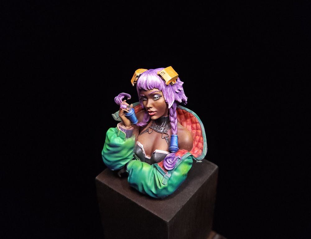 Alice Cross - Bust