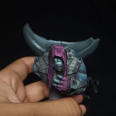 Busto do yorick pintado