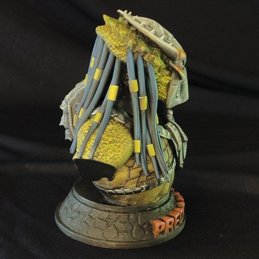 PREDADOR BUSTO