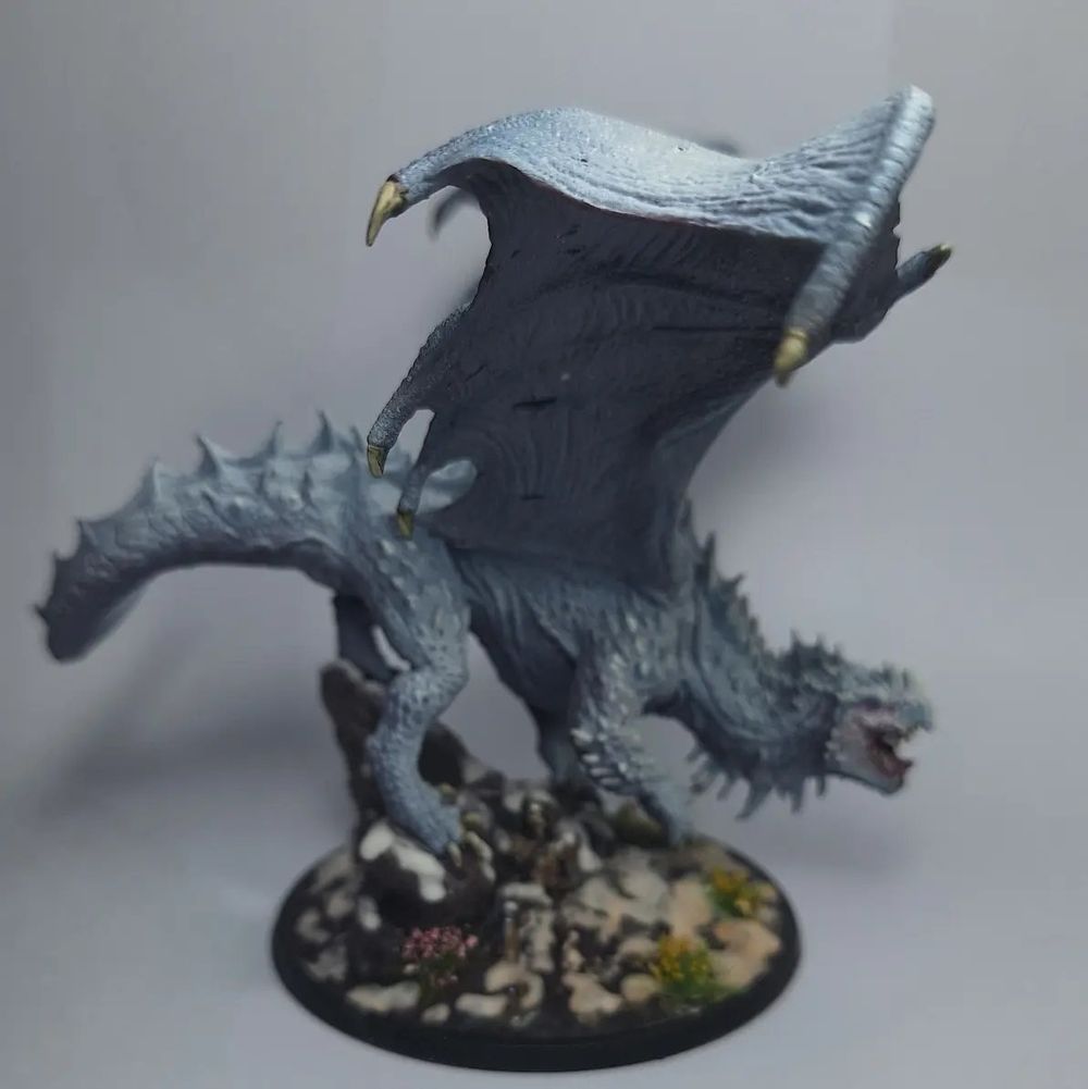 Hoarfrost, the Albino Dragon