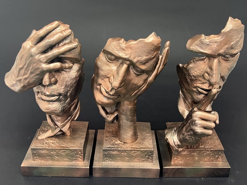 3 Faces