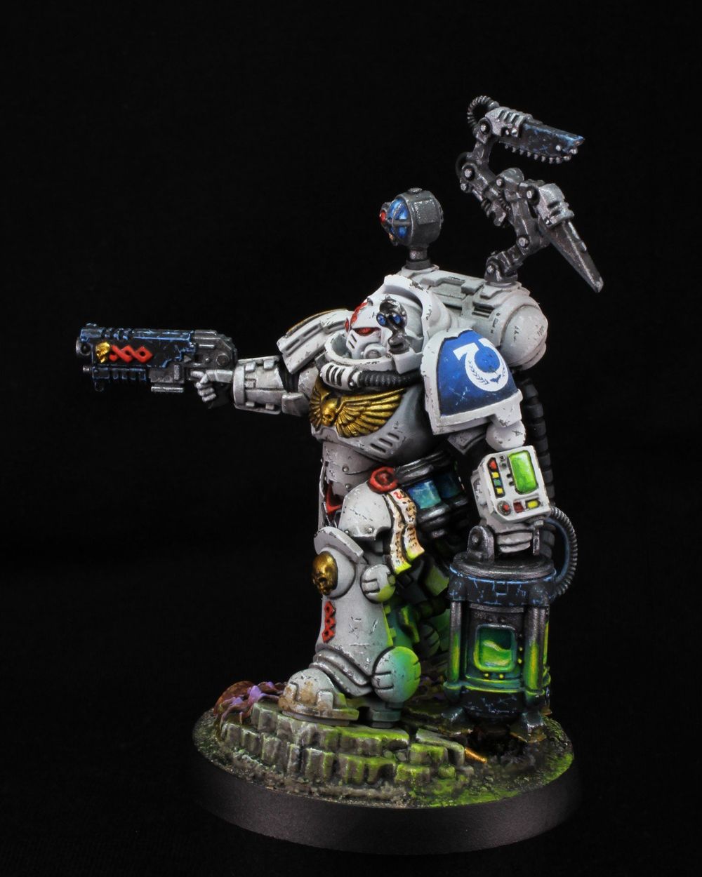 Apothecary Biologis - Space Marines