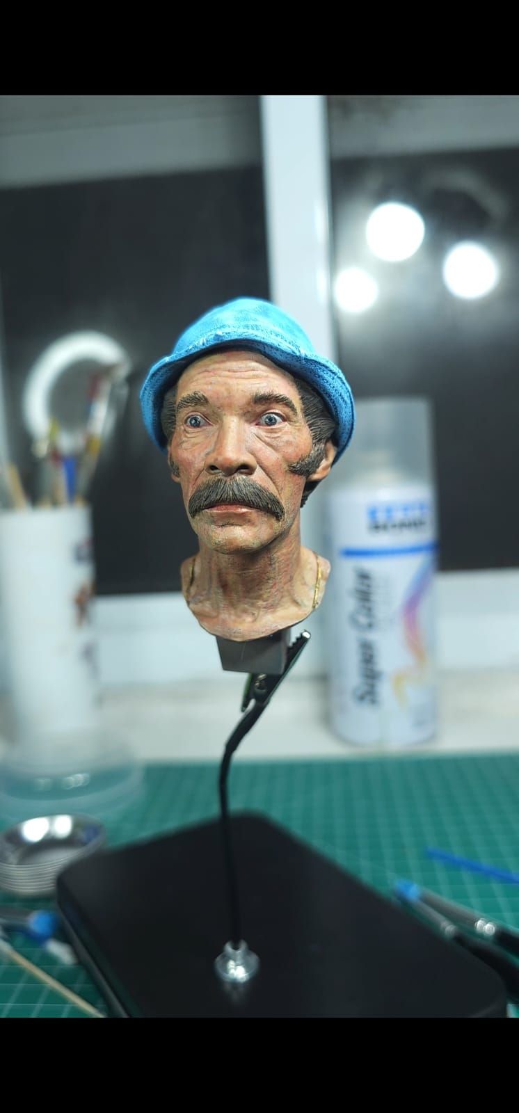 Pintura da Head do incônico Seu Madruga