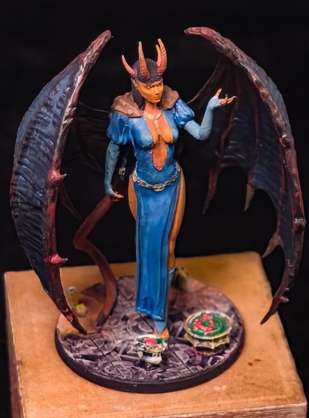 Zinora, the Temptress of Hearts